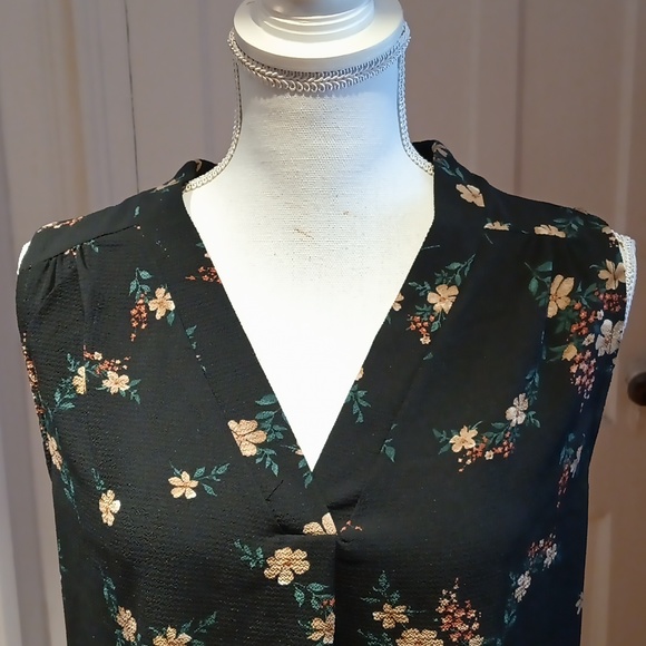 Jon & Anna Contemporary Floral Blouse - Picture 2 of 9